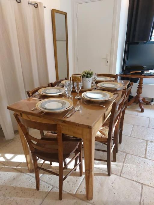 Chez Laurette - Charming Apartment In Historic Village Near Versailles 马尔利勒鲁瓦 外观 照片